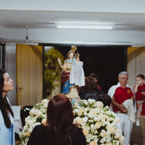 Procissão da novena para a celebração da festa